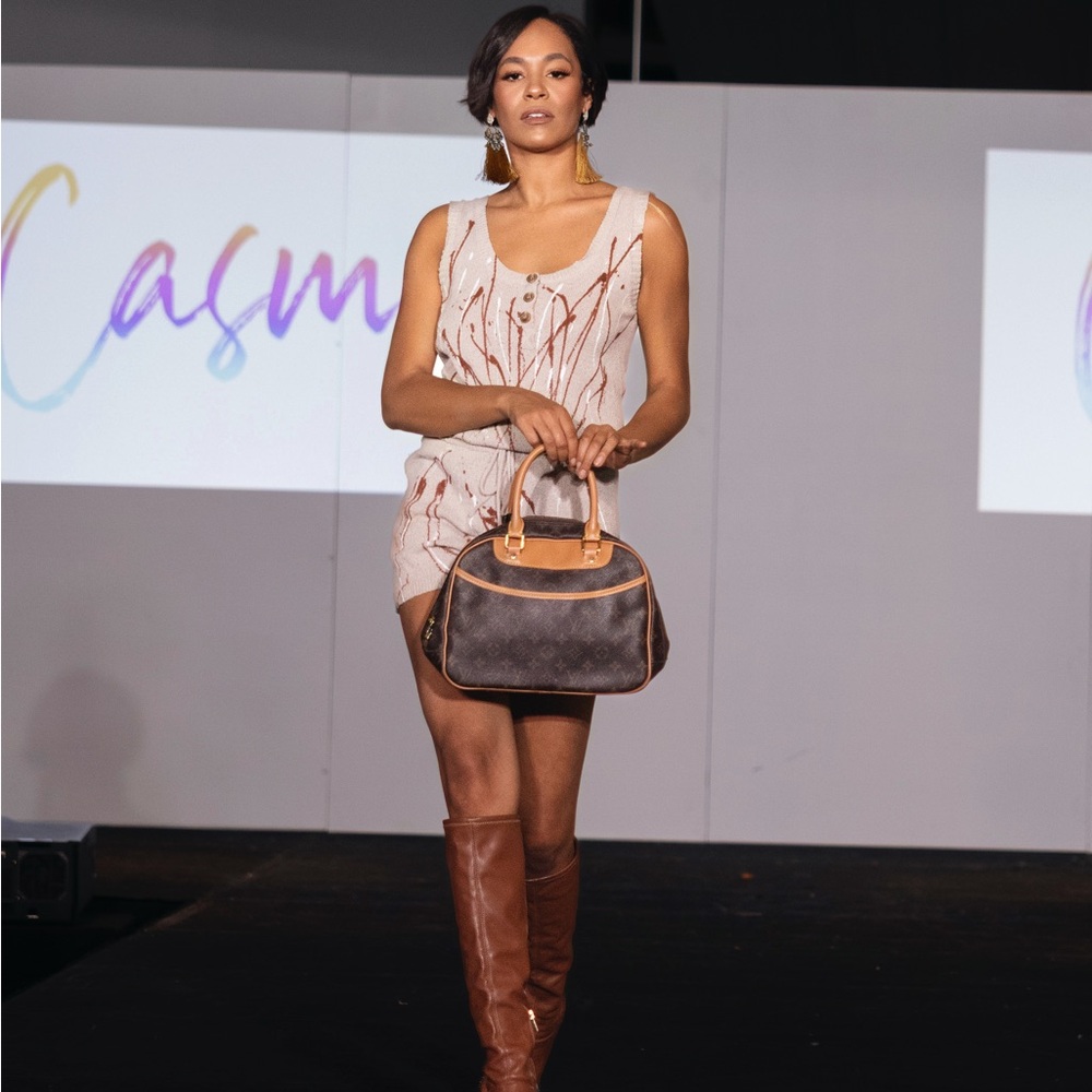 Elegant Brown and Tan 2pc Short Set